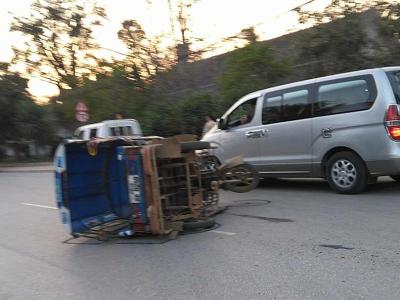 18 février : oh ! un accident de tuk tuk