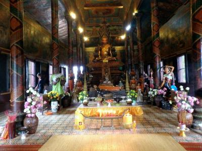 Wat Phnom : salle de prière