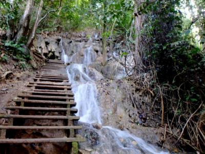 cascade de Kuang Si Falls