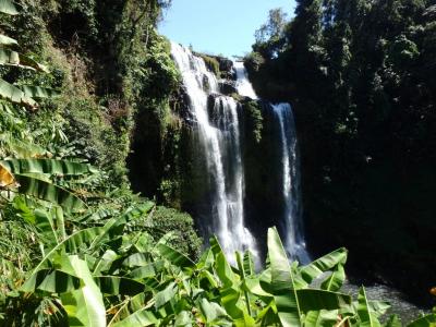 La majestueuse cascade de Tad Yuang