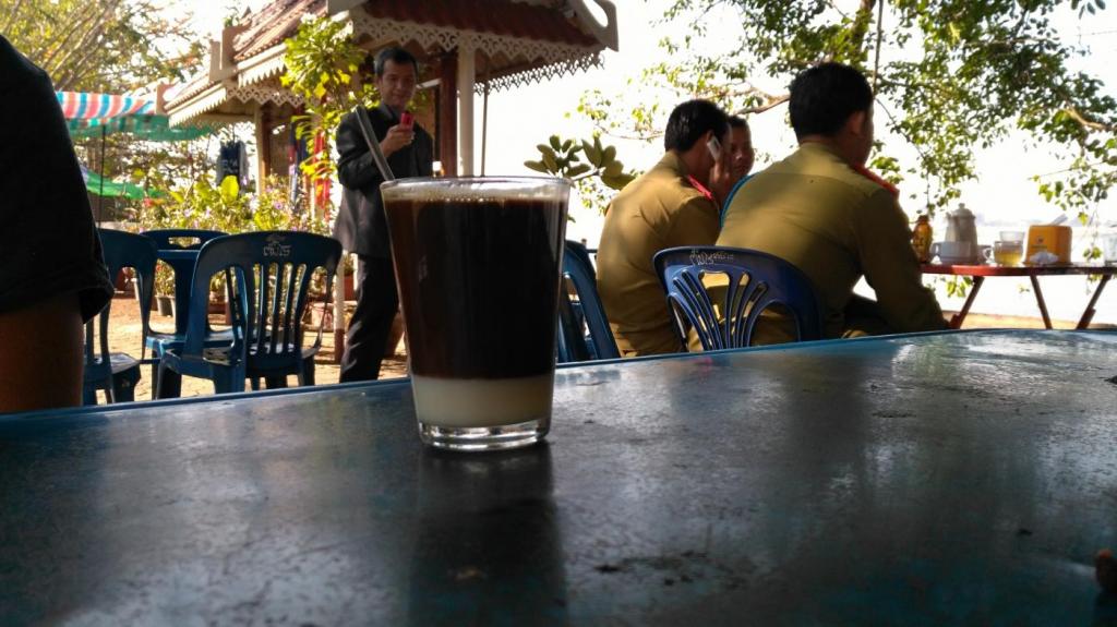 Une journée d'attente à Thakhek