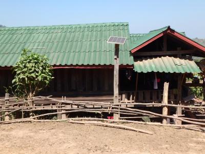 Village Akha : panneau solaire